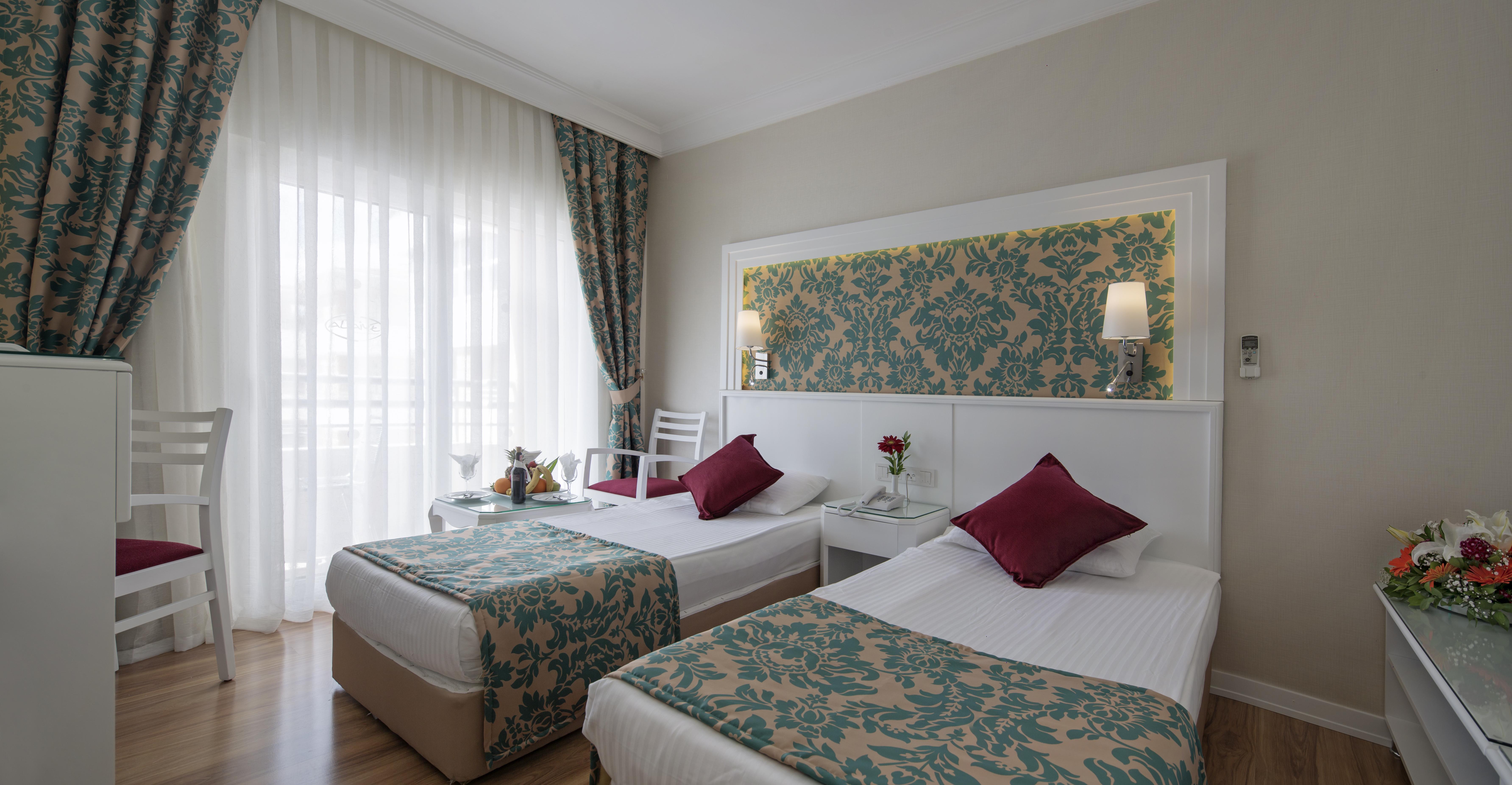 Alaiye Kleopatra Hotel อลันยา ภายนอก รูปภาพ
