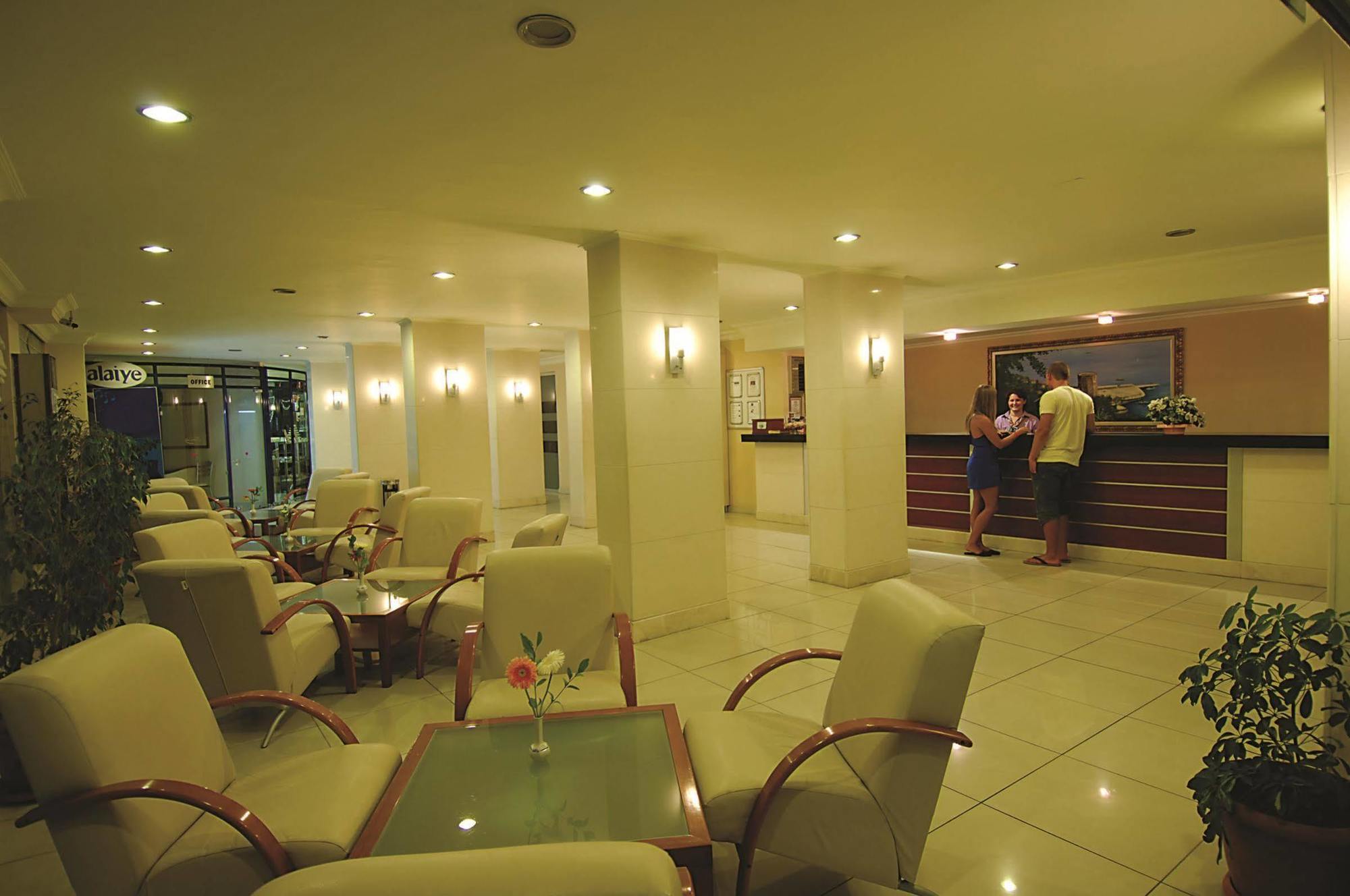 Alaiye Kleopatra Hotel อลันยา ภายนอก รูปภาพ